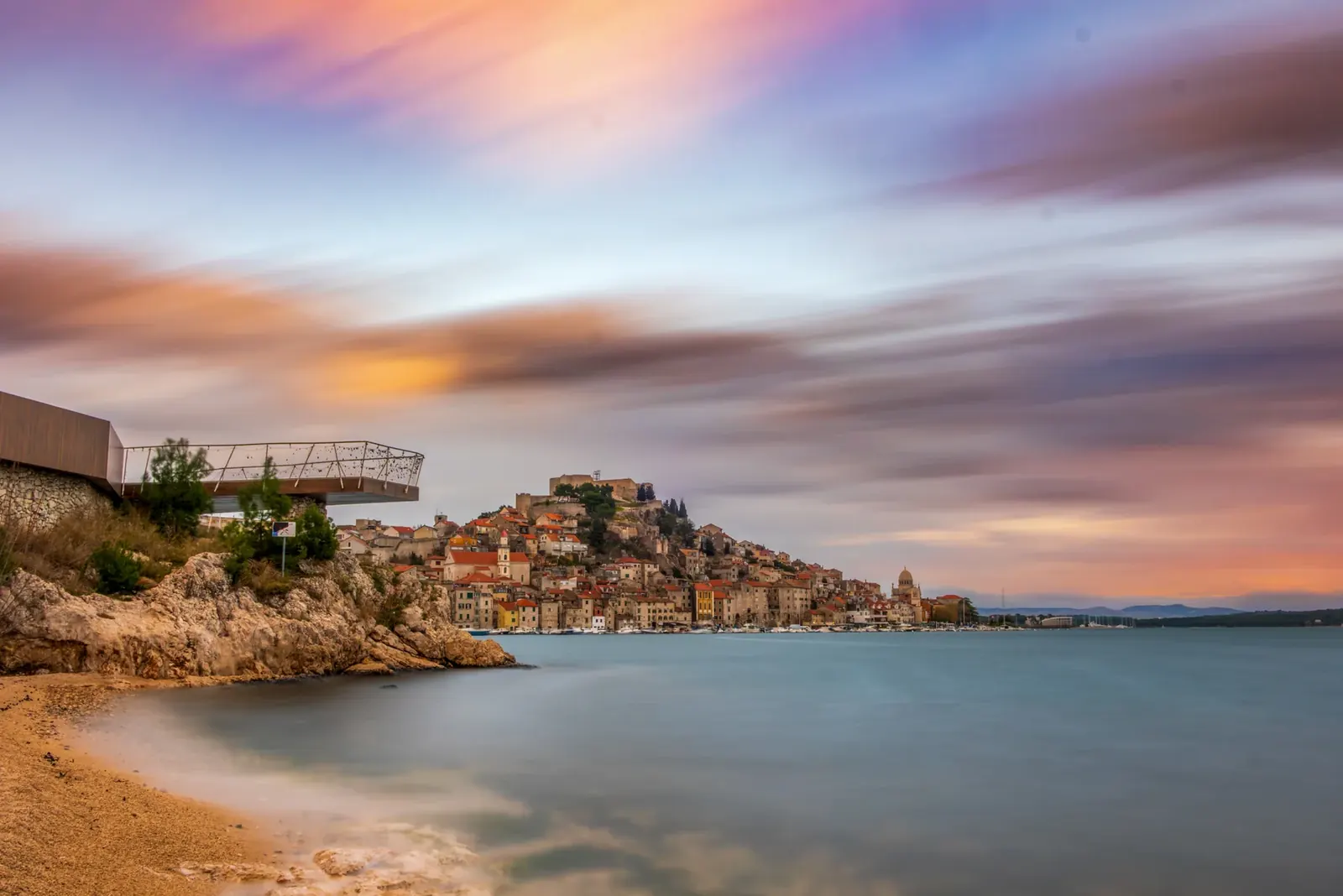 Šibenik i obala pod dramatičnim nebom